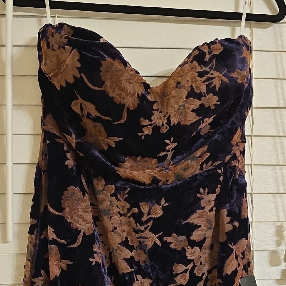 Lulu's Strapless Floral Dress in Navy and Tan